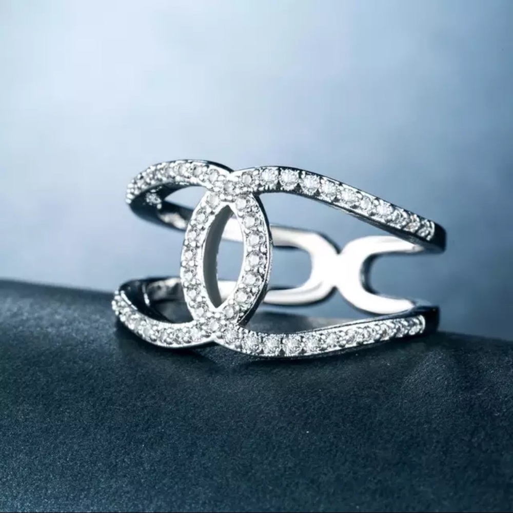 New Women’s Luxury 925 Silver Diamond Ring - Picture 4 of 5